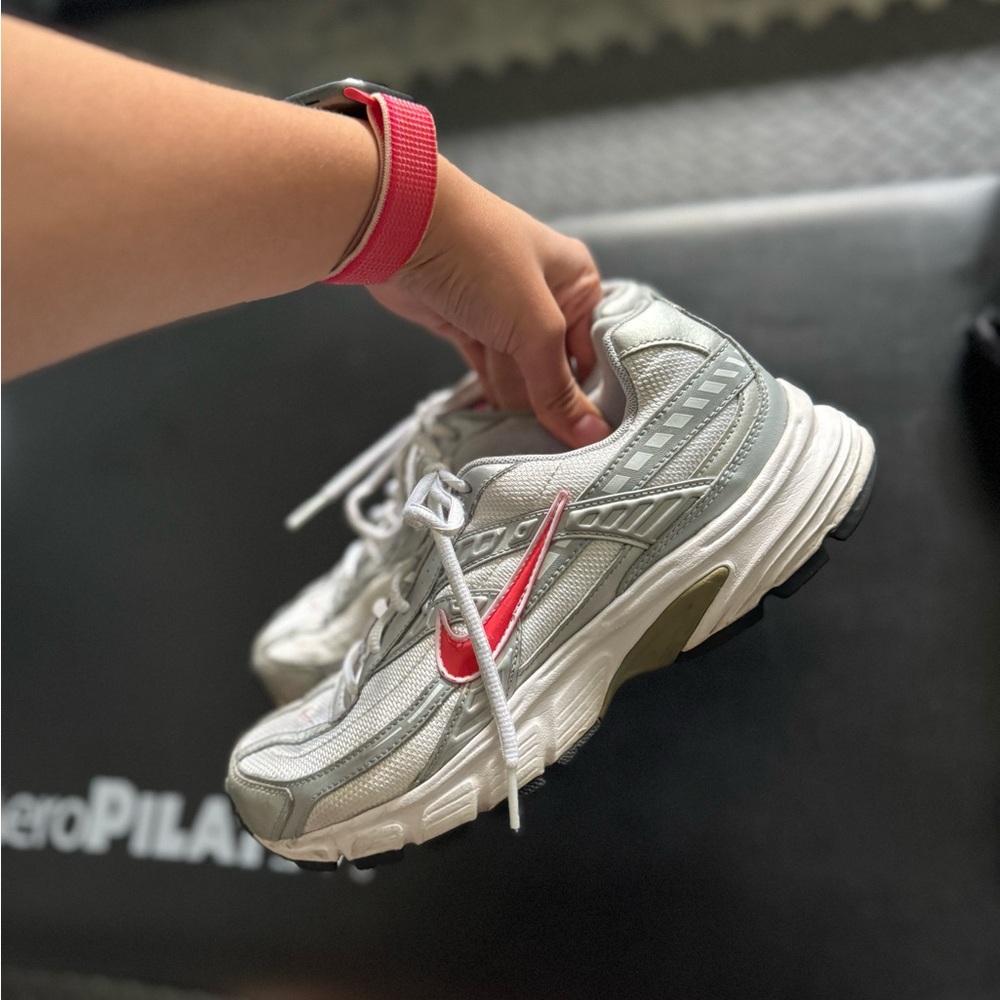 Nike Stylish Silver and Pink Women's Sneakers
